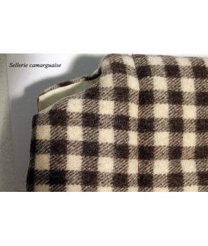 Couverton Camargue,  Drap de laine, nez coupé