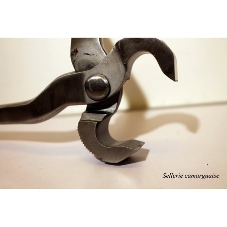 Maréchalerie, Tricoise à déferrer