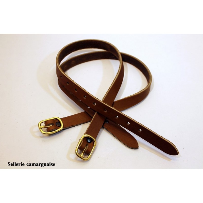 Lanières d'éperons rivetées, cuir chrome