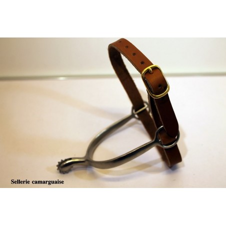 Lanières d'éperons rivetées, cuir chrome