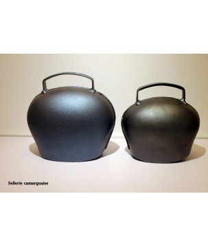 Cloche en acier bombé