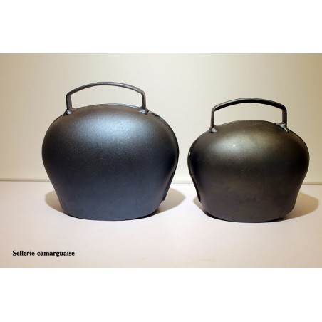 Cloche en acier bombé