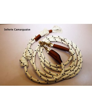 Rênes de caveçon Camargue, Finition cuir