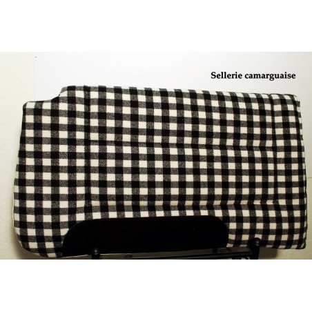 Couverton Camargue, toile damier, nez coupé